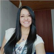 Profesora de español. Puedo enseñar la asignatura a niños y adultos como primera y segunda lengua. Conocimientos de inglés